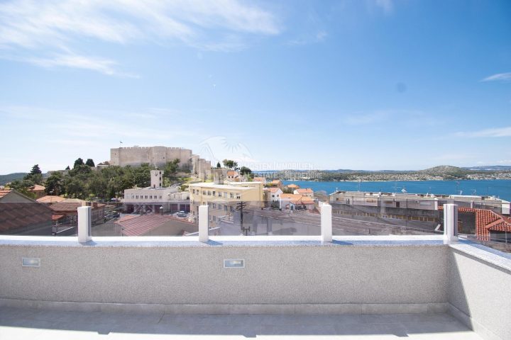 Haus zu verkaufen 214 m² – Šibenik
