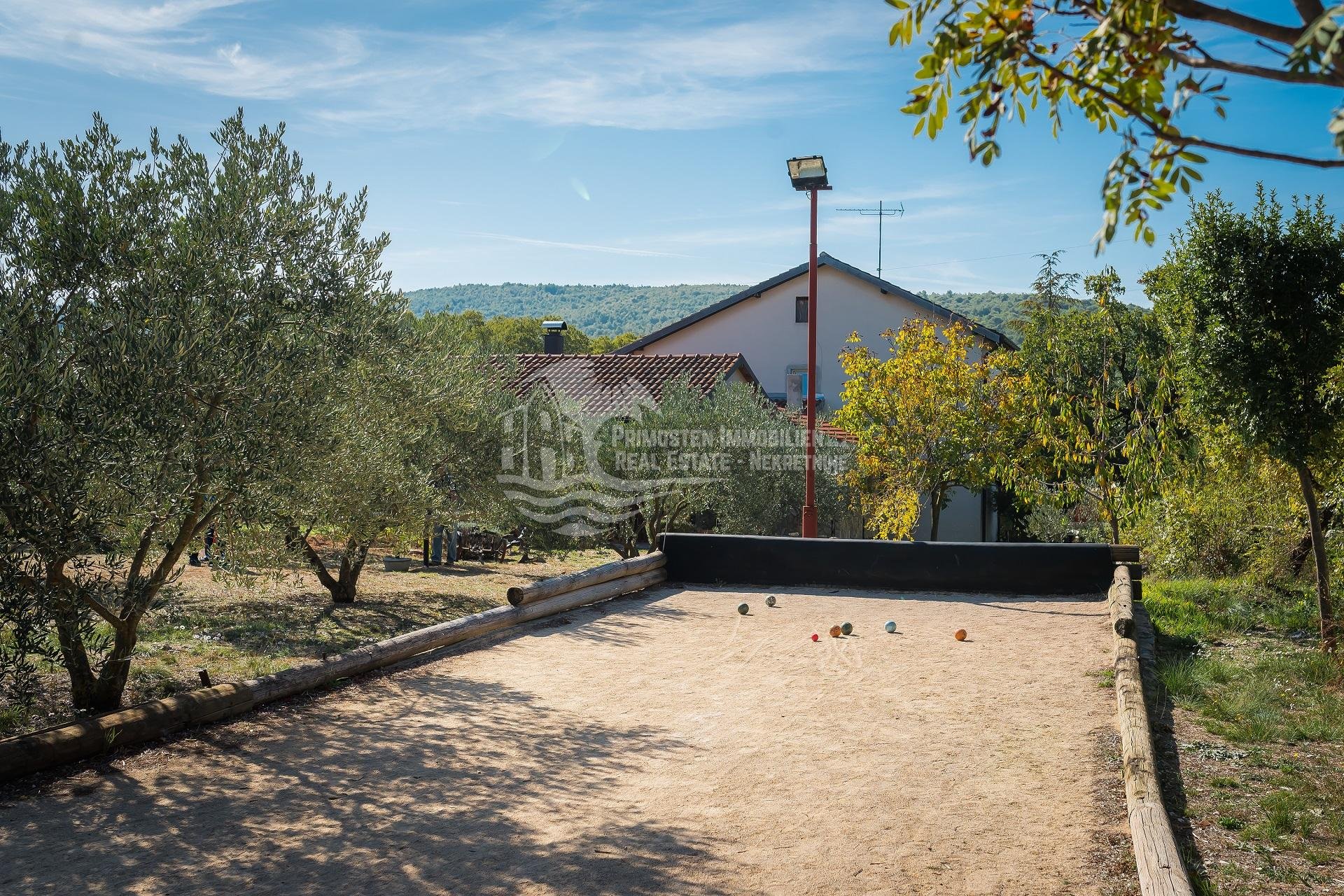 Haus Zu verkaufen - Šibensko-kninska Grad