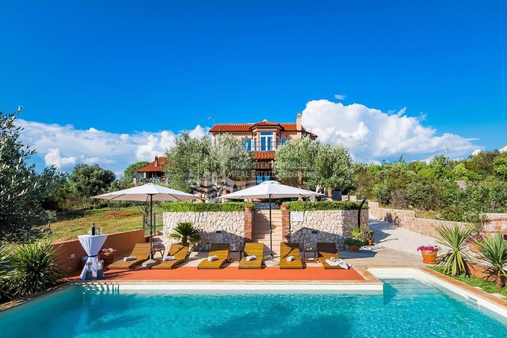 Haus zu verkaufen 220 m² – Šibenik