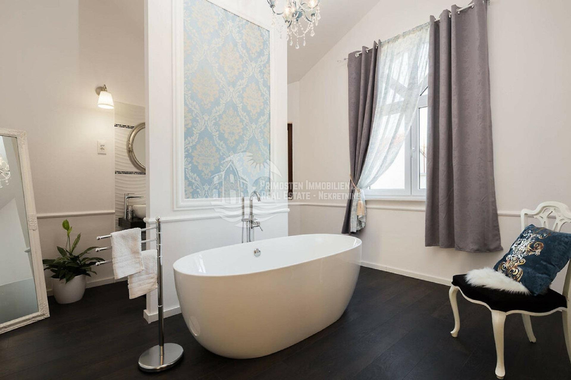 Haus Zu verkaufen - Šibensko-kninska Grad