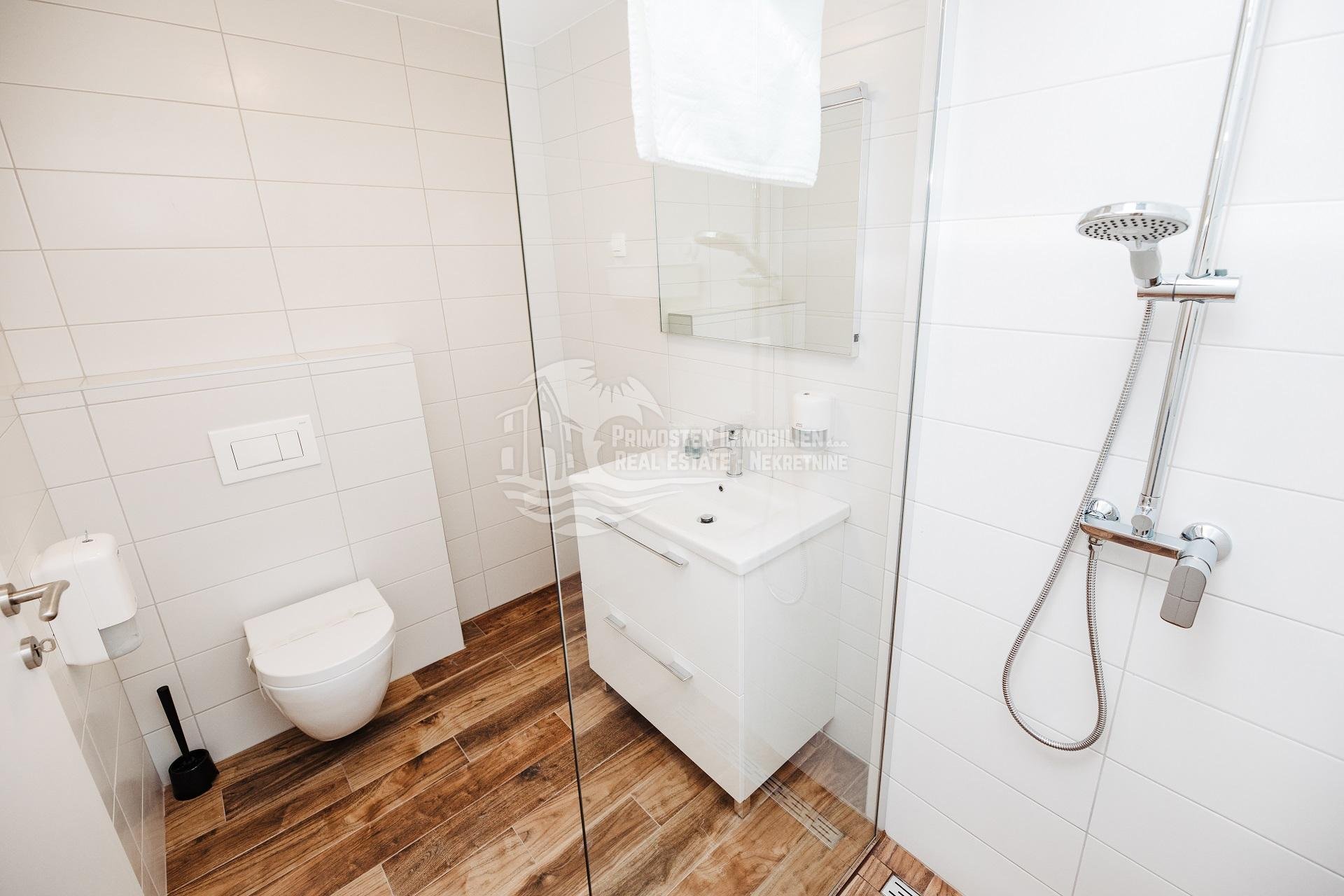 Hotel Na prodaju - Šibensko-kninska Tribunj