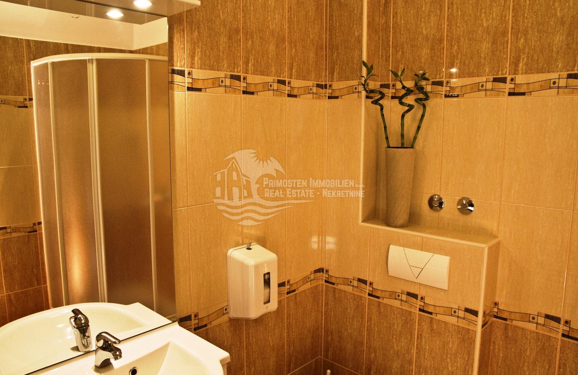 Hotel Na prodaju - Šibensko-kninska Tribunj