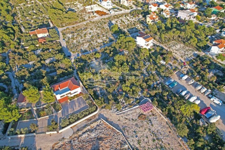 Działka na sprzedaż 2000 m² – Murter