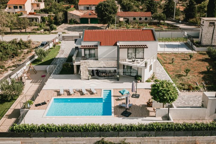 Haus zu verkaufen 228 m² – Šibenik