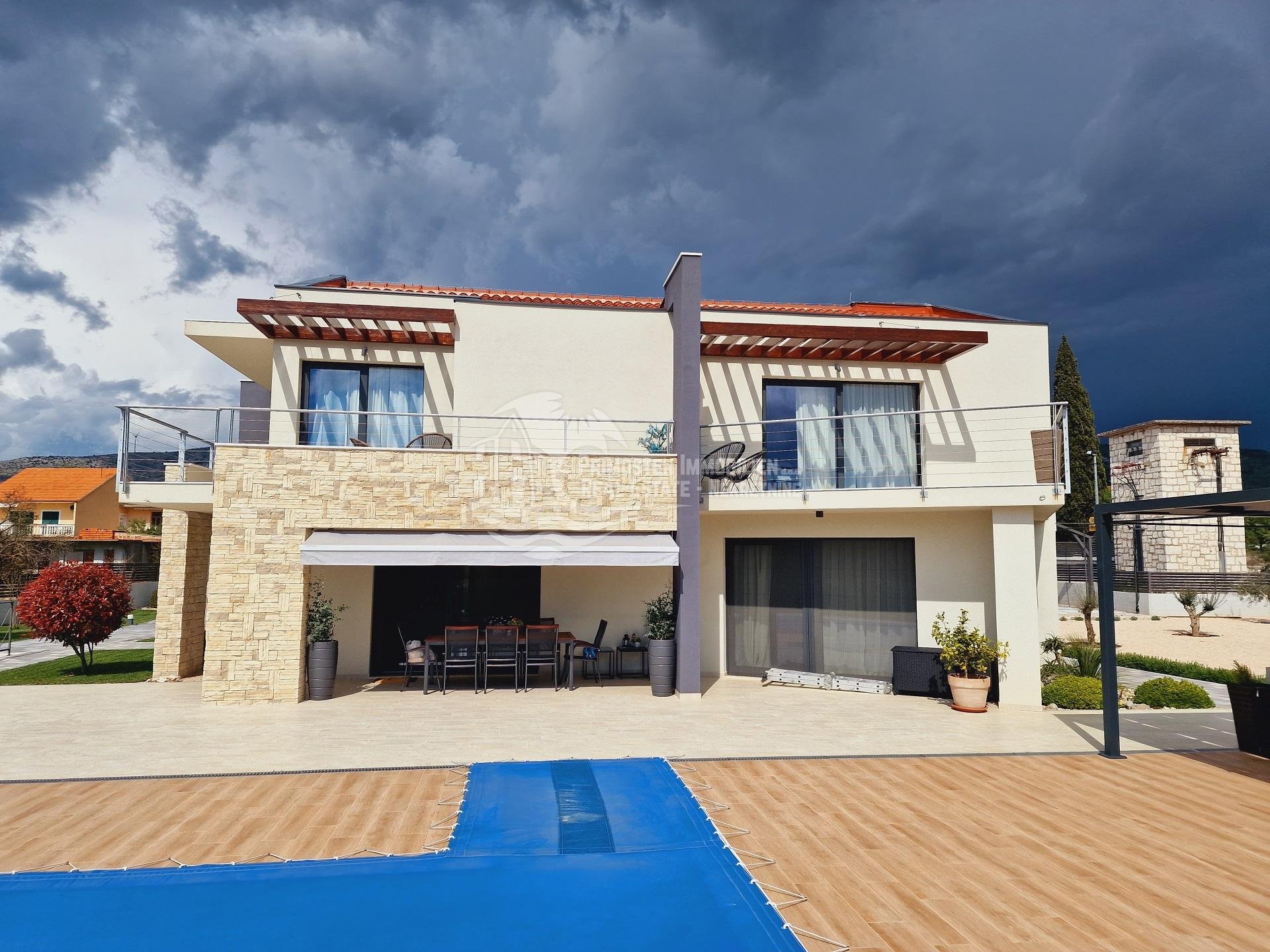 Haus Zu verkaufen - Šibensko-kninska Grad