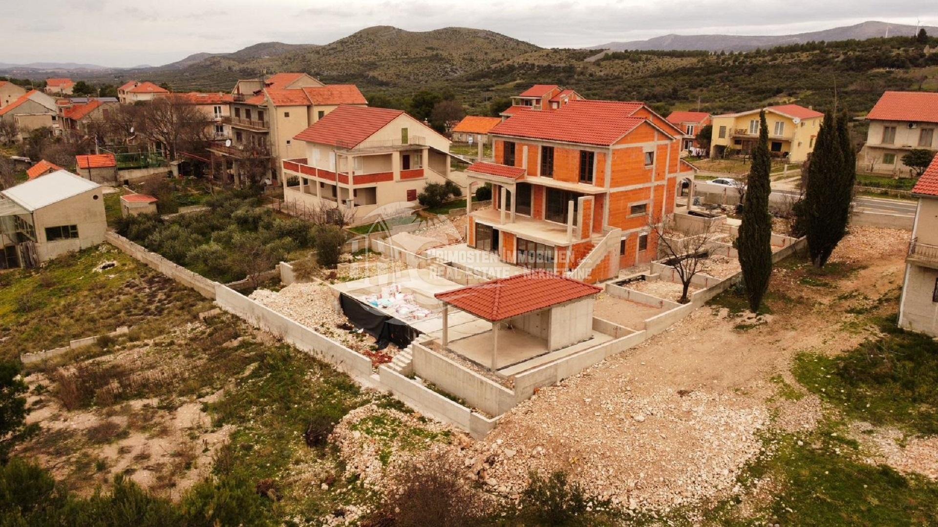 Hiša Naprodaj - Šibensko-kninska Grad