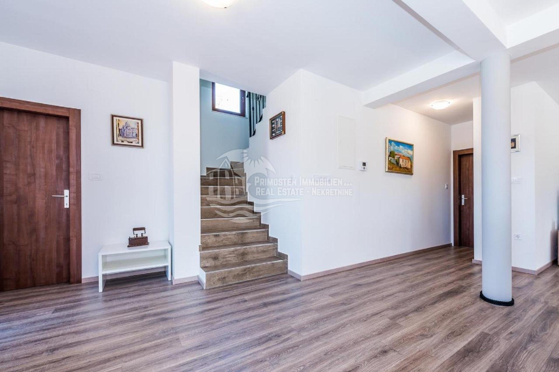 Haus Zu verkaufen - Šibensko-kninska Grad