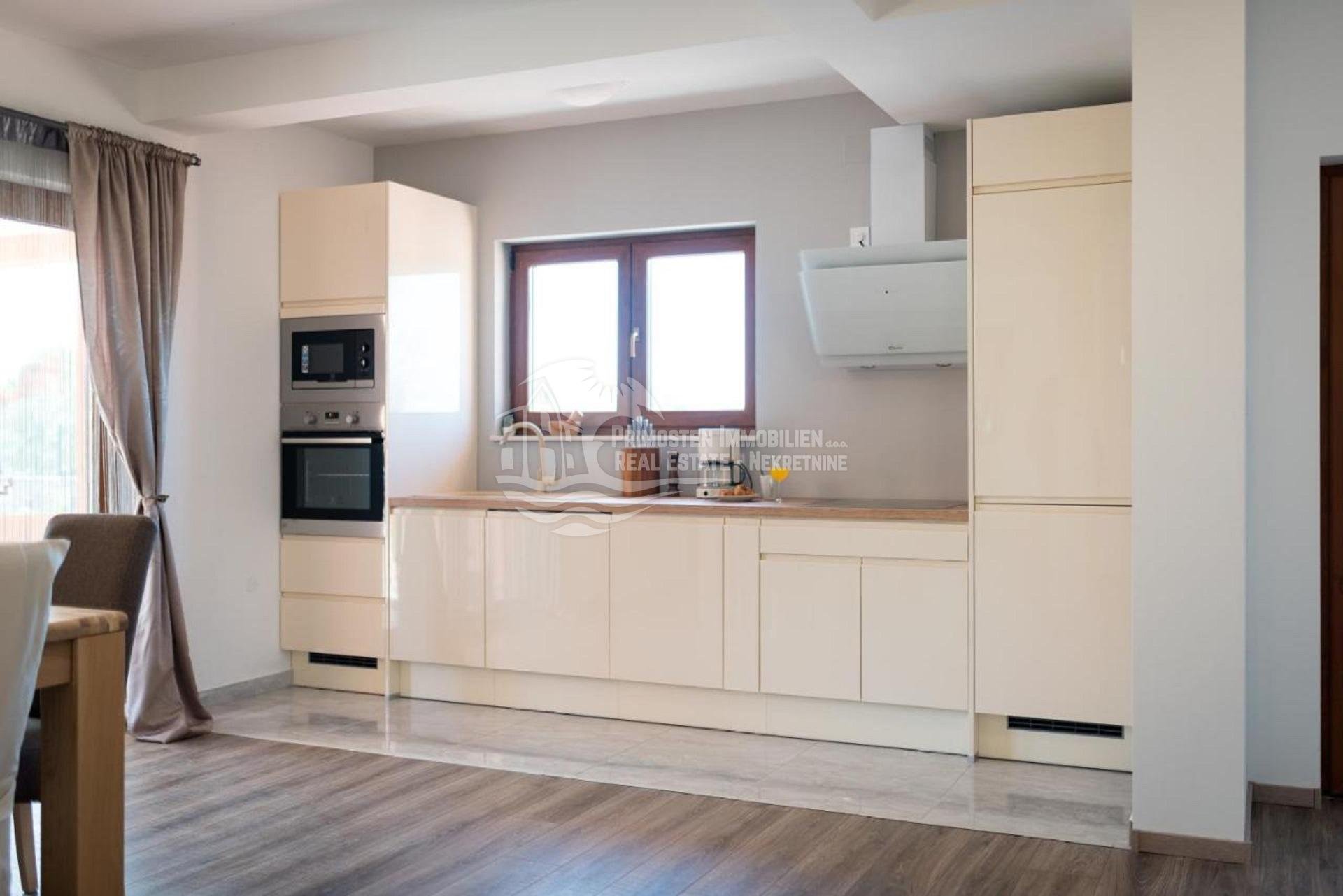 Haus Zu verkaufen - Šibensko-kninska Grad