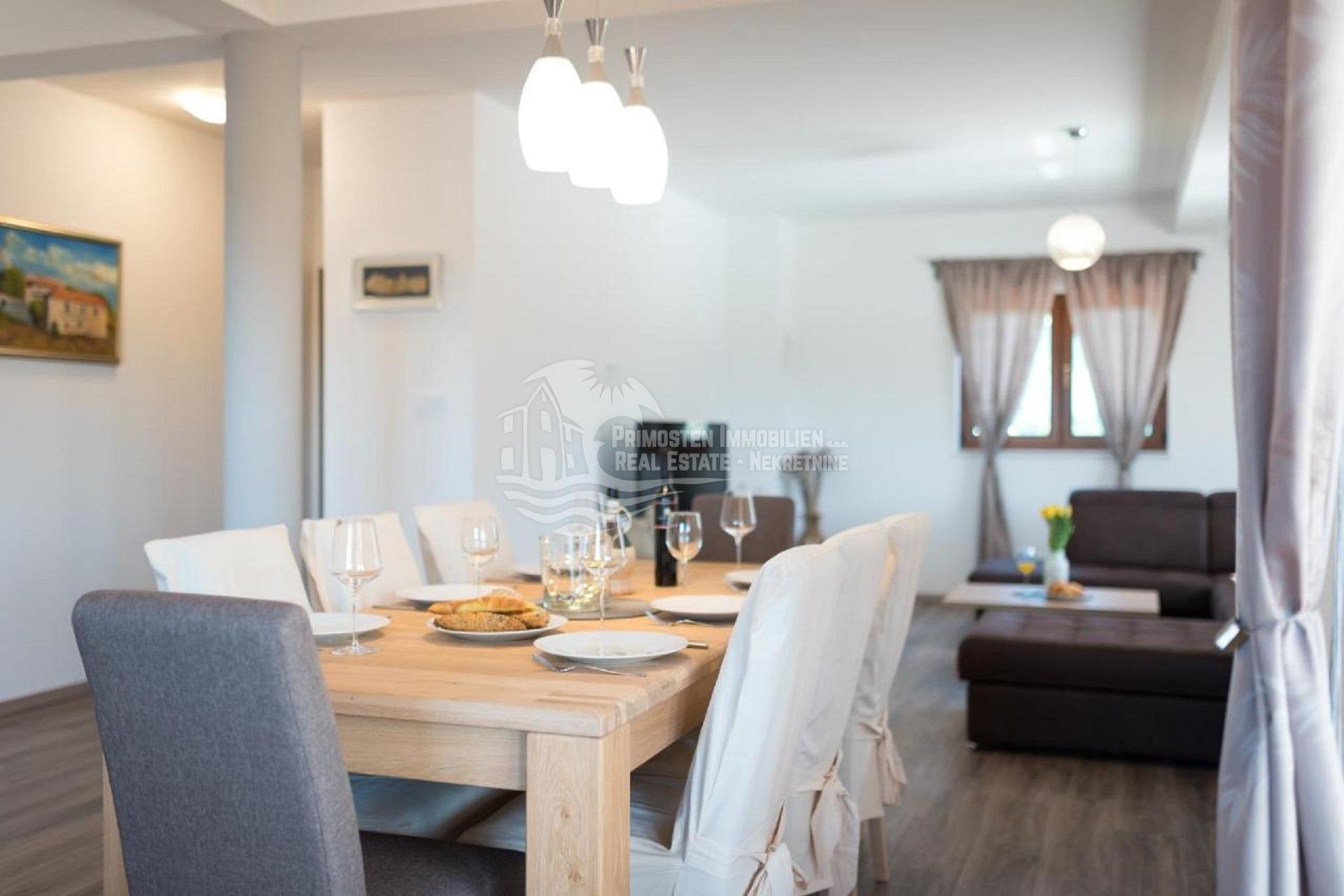 Haus Zu verkaufen - Šibensko-kninska Grad