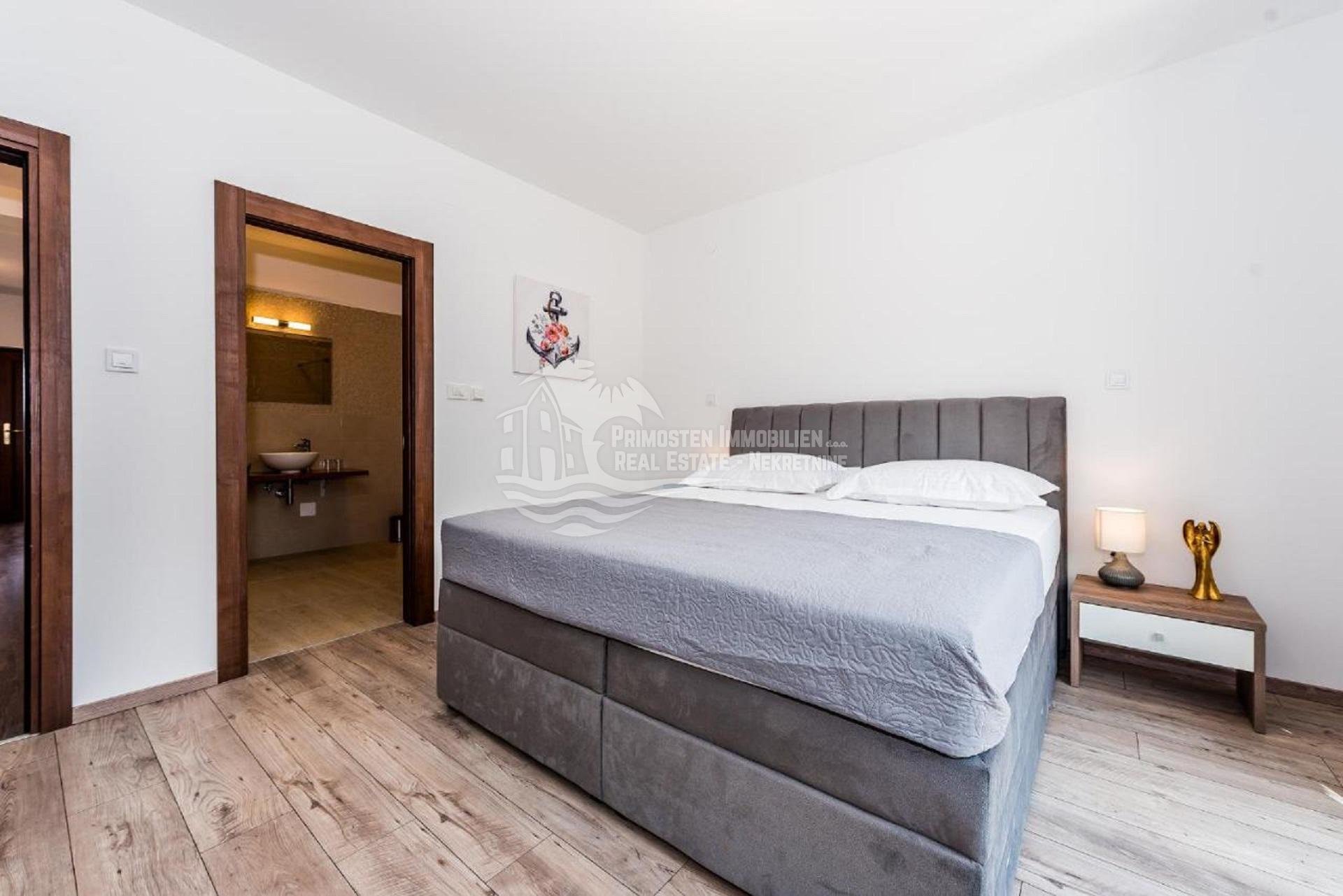 Haus Zu verkaufen - Šibensko-kninska Grad