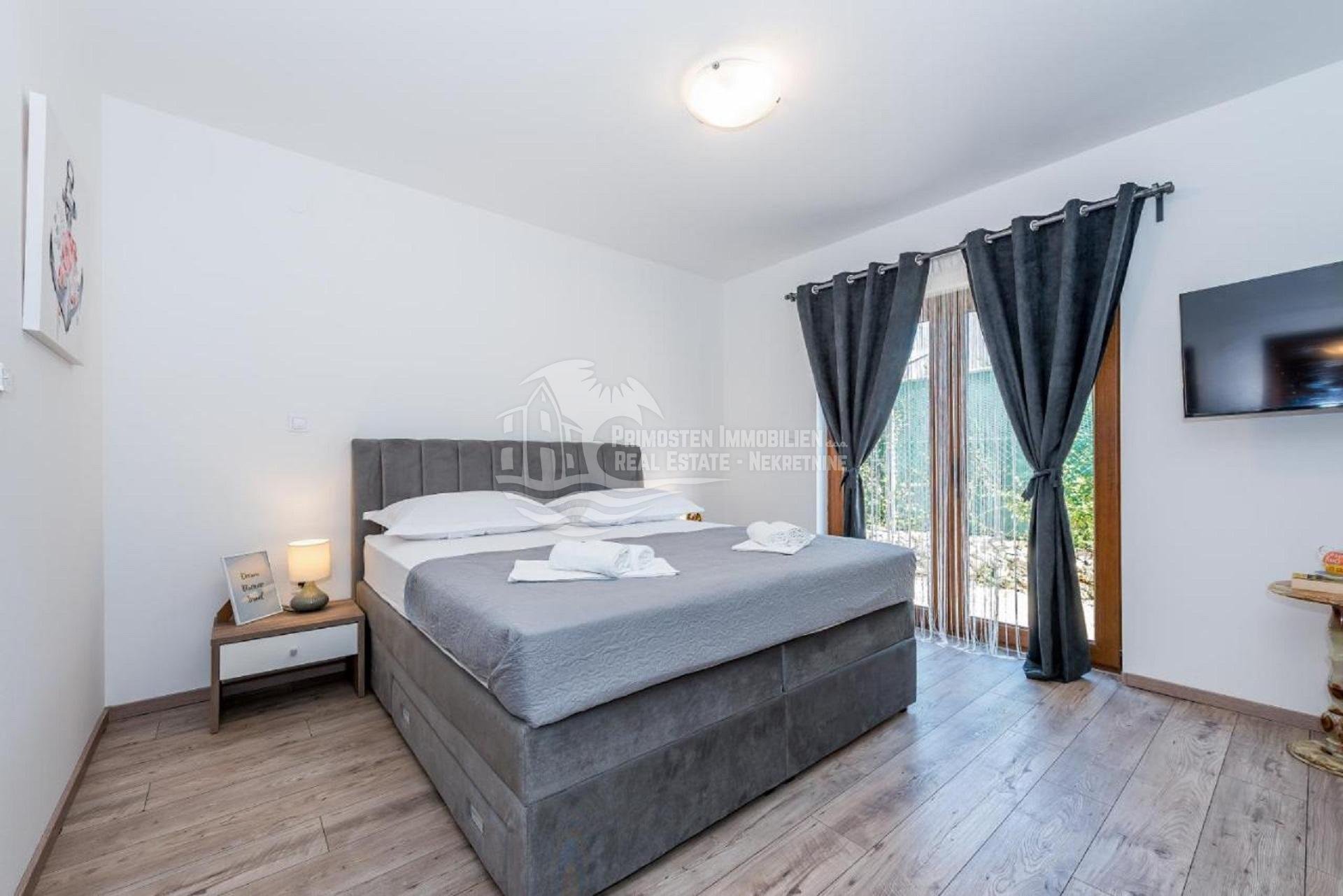 Haus Zu verkaufen - Šibensko-kninska Grad