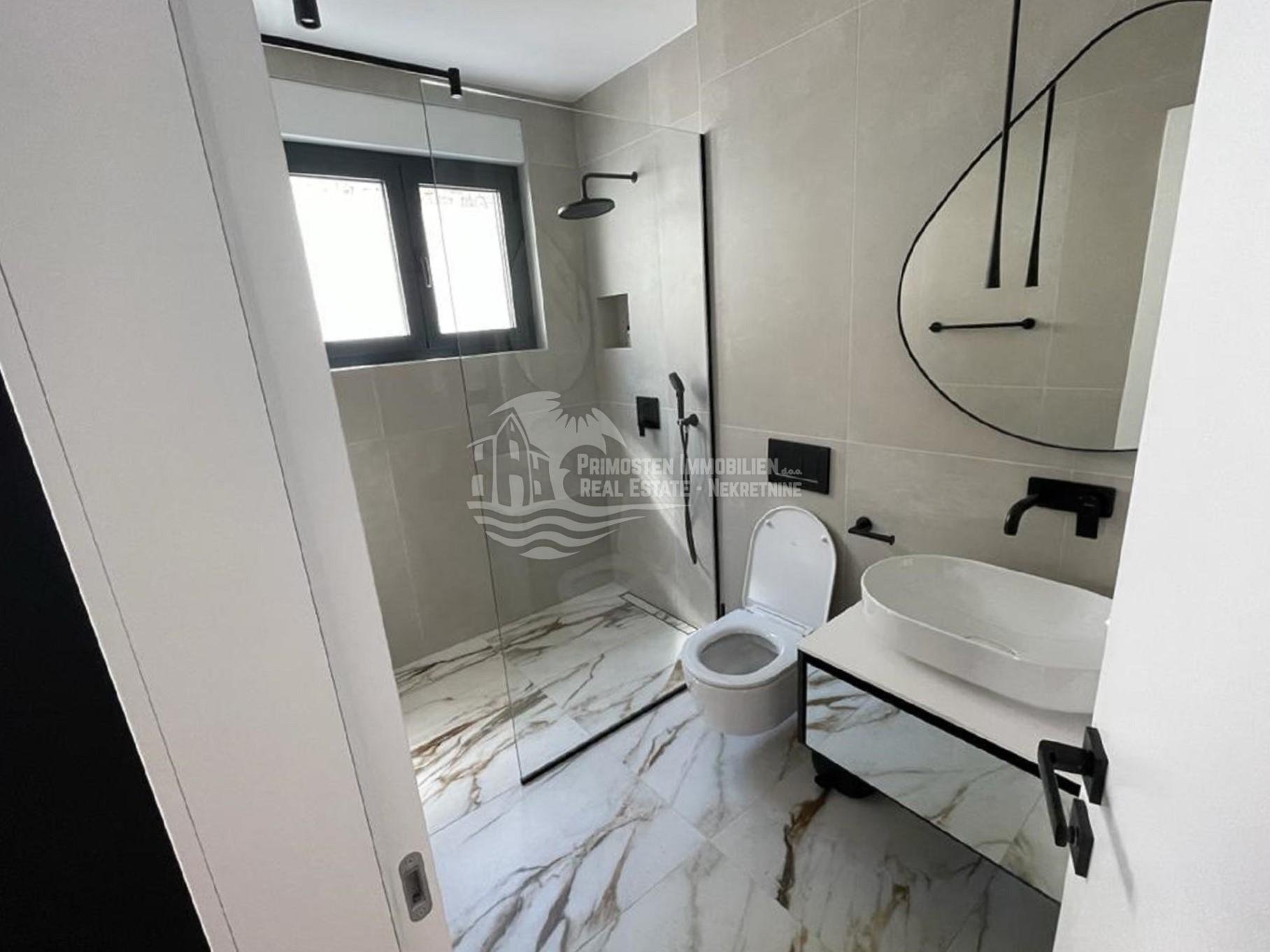 Kuća Na prodaju - Splitsko-dalmatinska Okrug Gornji