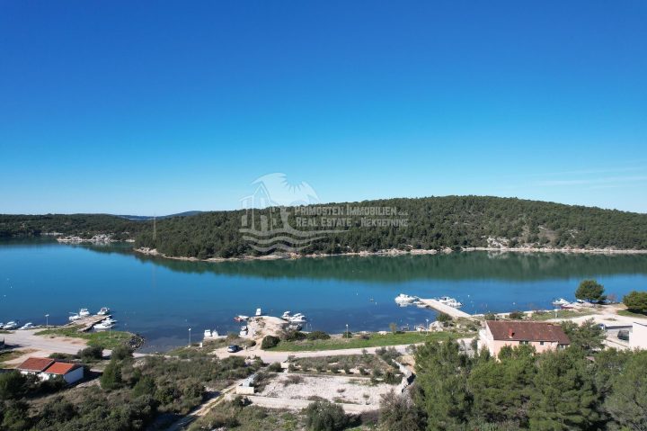 Grundstück zu verkaufen 1000 m² – Šibenik