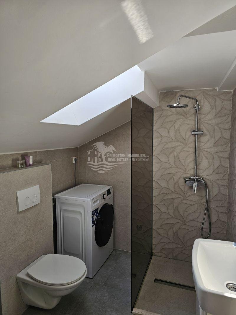 Apartment Zu verkaufen - Šibensko-kninska Zečevo Rogozničko