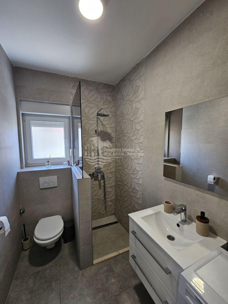 Apartment Zu verkaufen - Šibensko-kninska Zečevo Rogozničko