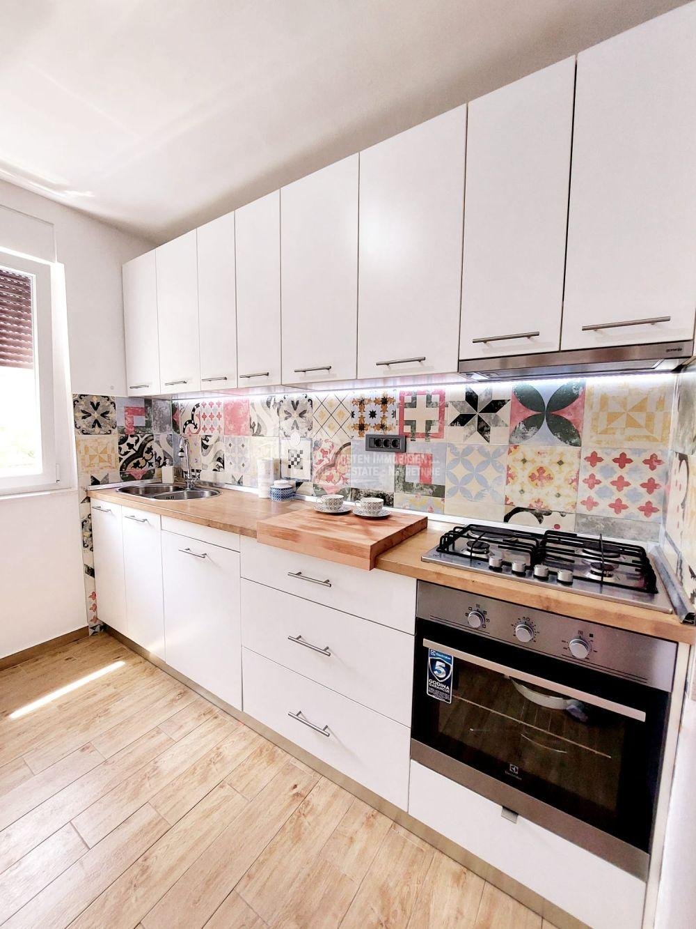 Flat For sale - Šibensko-kninska Grad