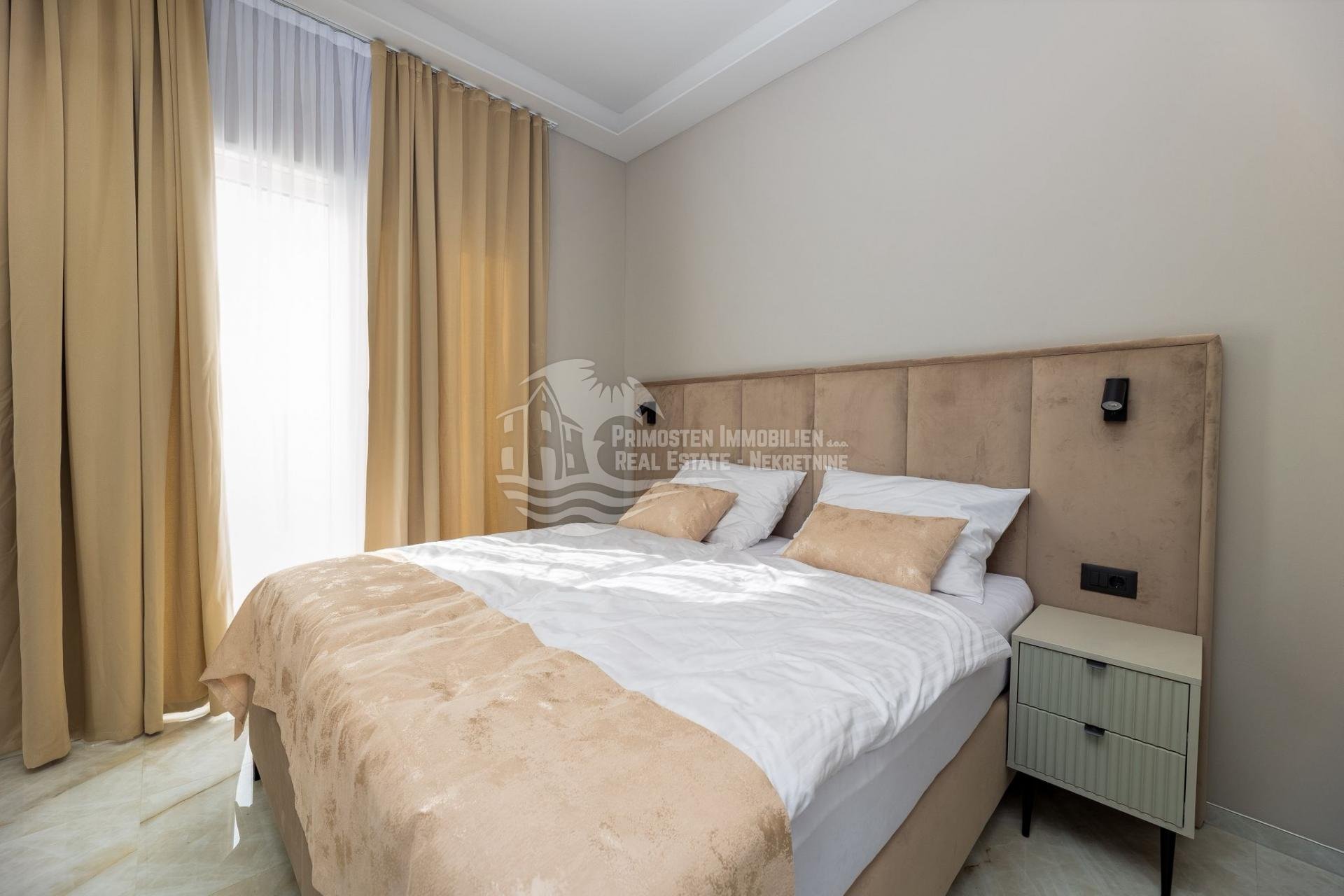 Maison À vendre - Šibensko-kninska Rogoznica