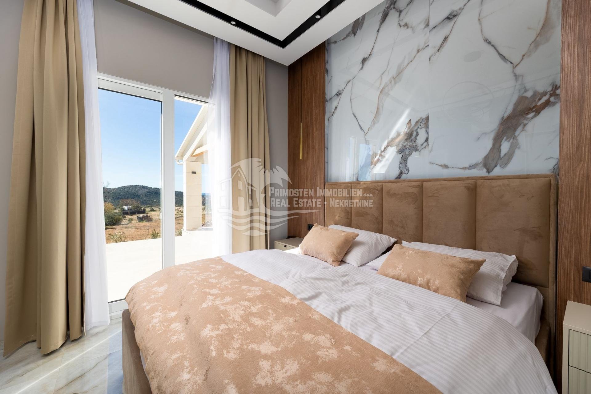 Maison À vendre - Šibensko-kninska Rogoznica
