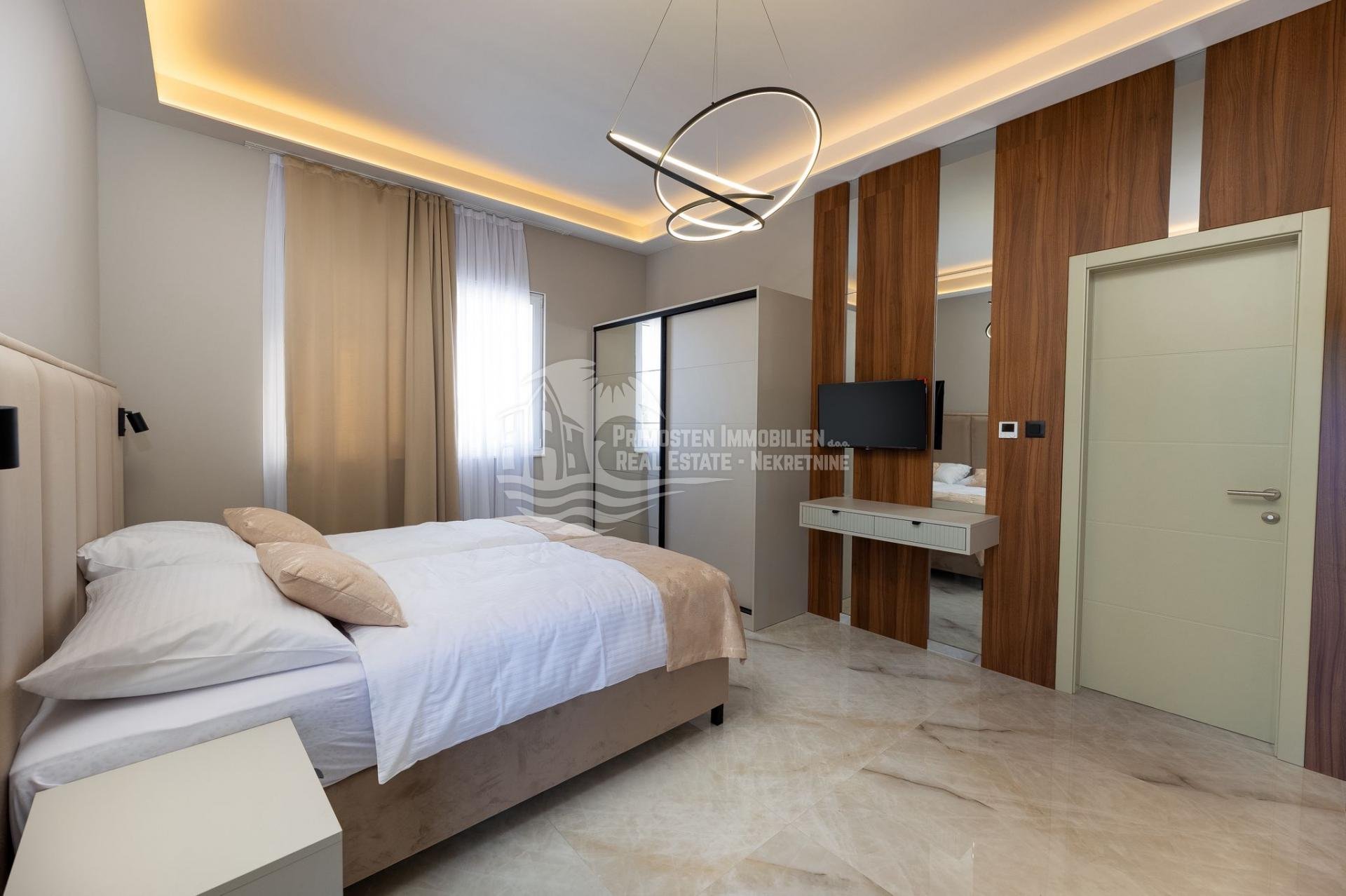 Maison À vendre - Šibensko-kninska Rogoznica