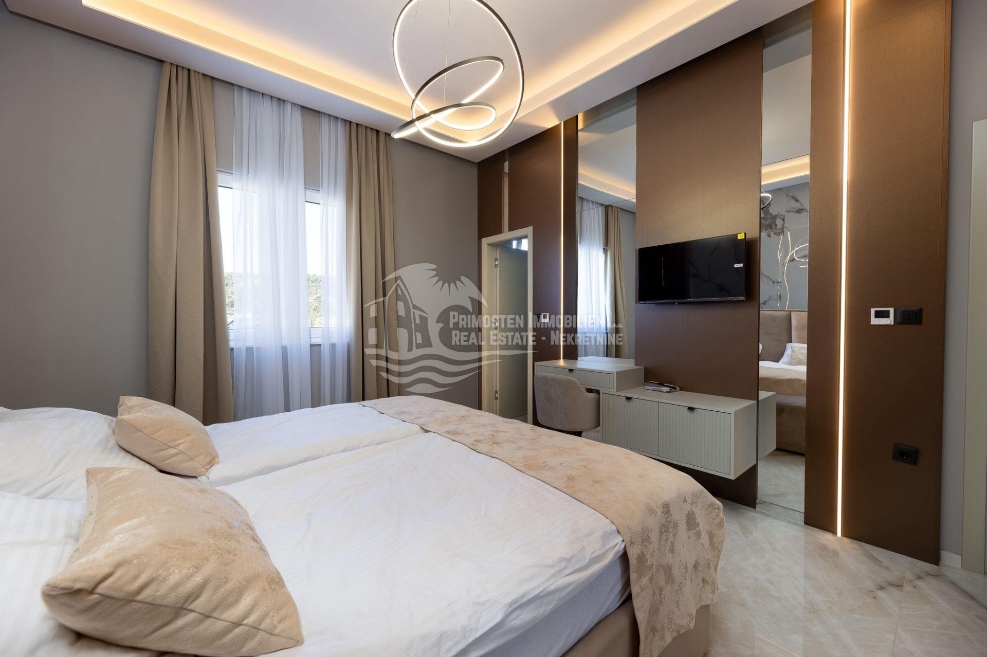 Maison À vendre - Šibensko-kninska Rogoznica