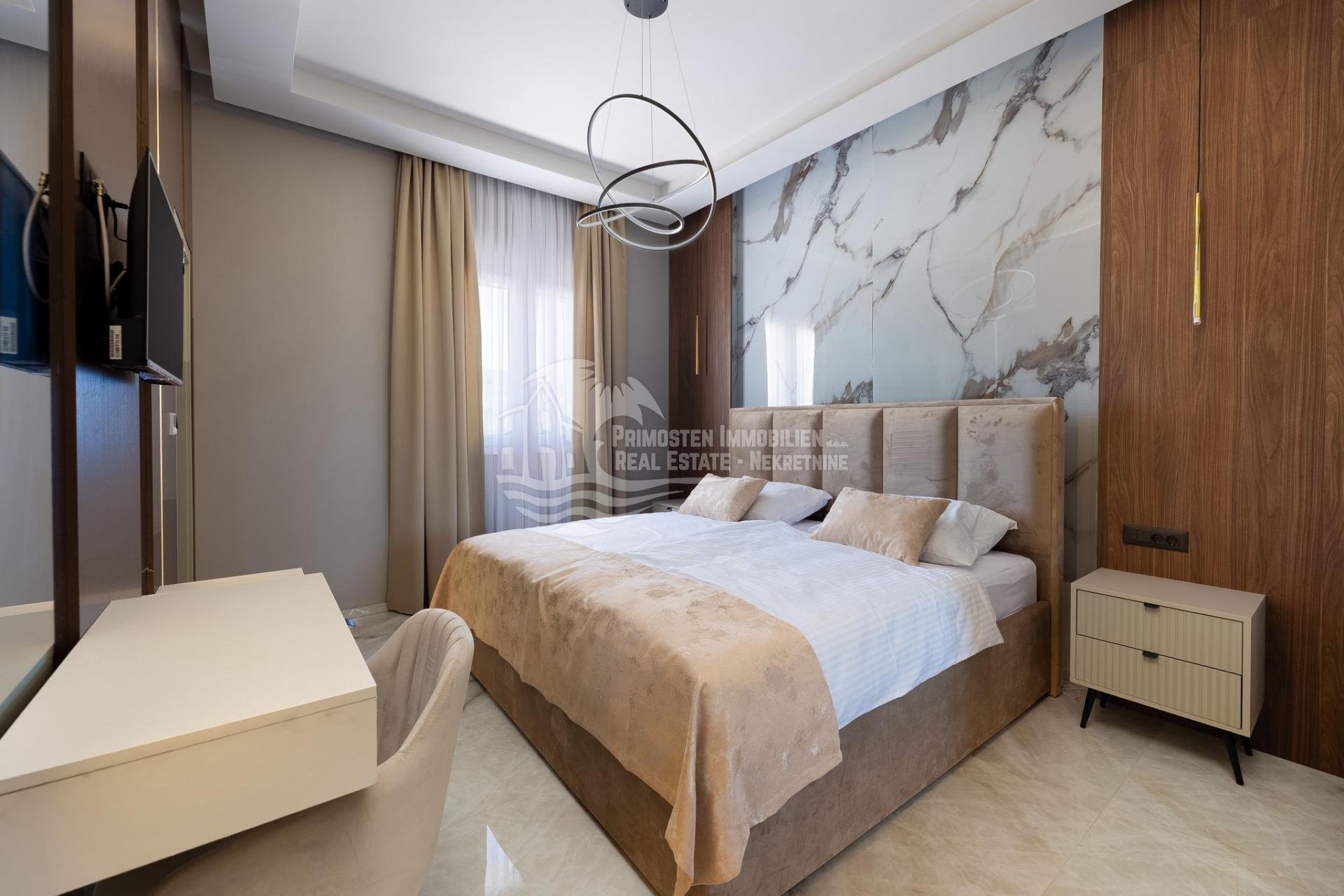 Maison À vendre - Šibensko-kninska Rogoznica
