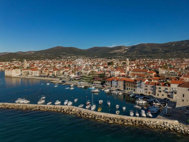 Kuća na prodaju 180 m² – Kaštela