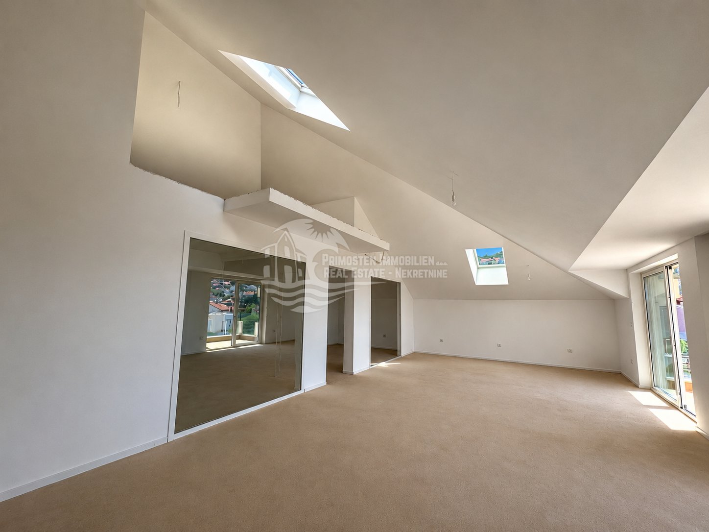 Flat For sale - Šibensko-kninska Grad