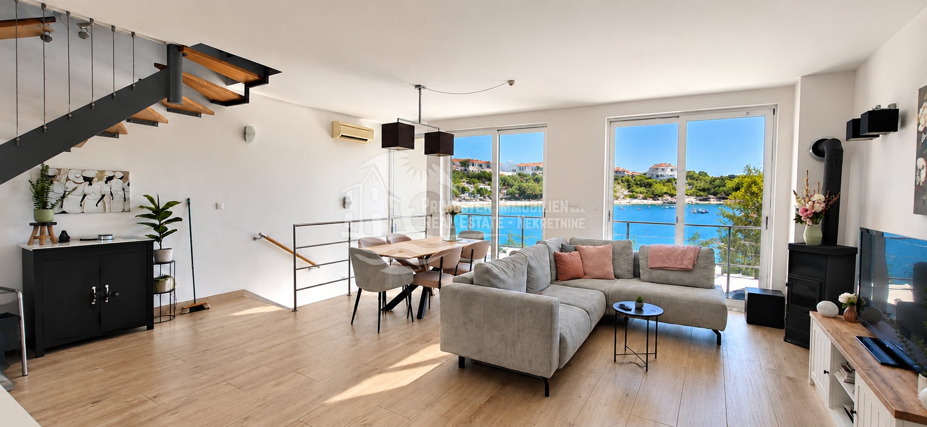 Maison À vendre - Šibensko-kninska Rogoznica