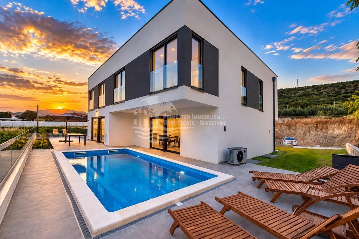 Haus zu verkaufen 277 m² – Trogir