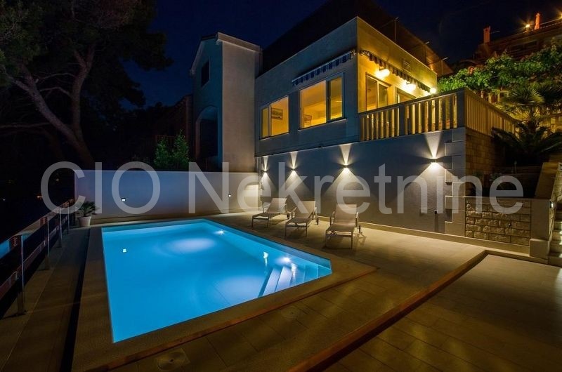 House For sale - SPLITSKO-DALMATINSKA  BRAČ 