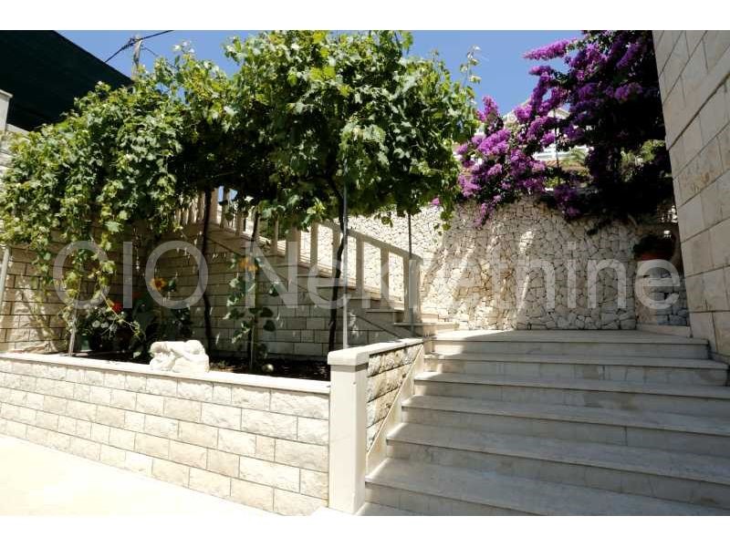 House For sale - SPLITSKO-DALMATINSKA  BRAČ 