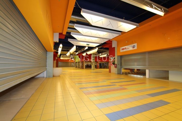 Poslovni prostor na prodaju 27480 m² – Peščenica - Žitnjak