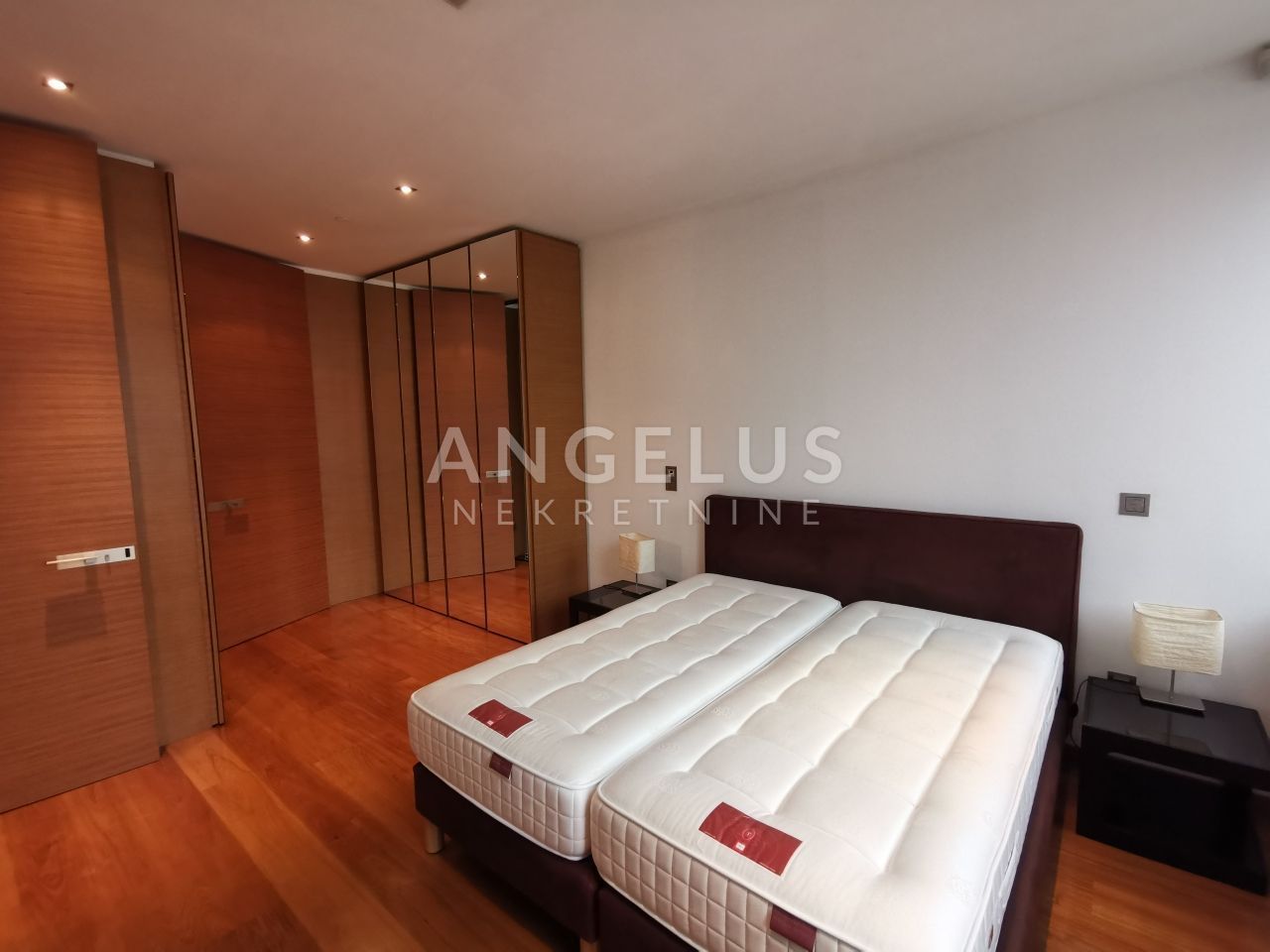 Appartement À vendre -  Donji grad