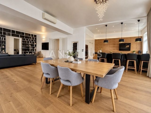 Flat For sale — Donji Grad