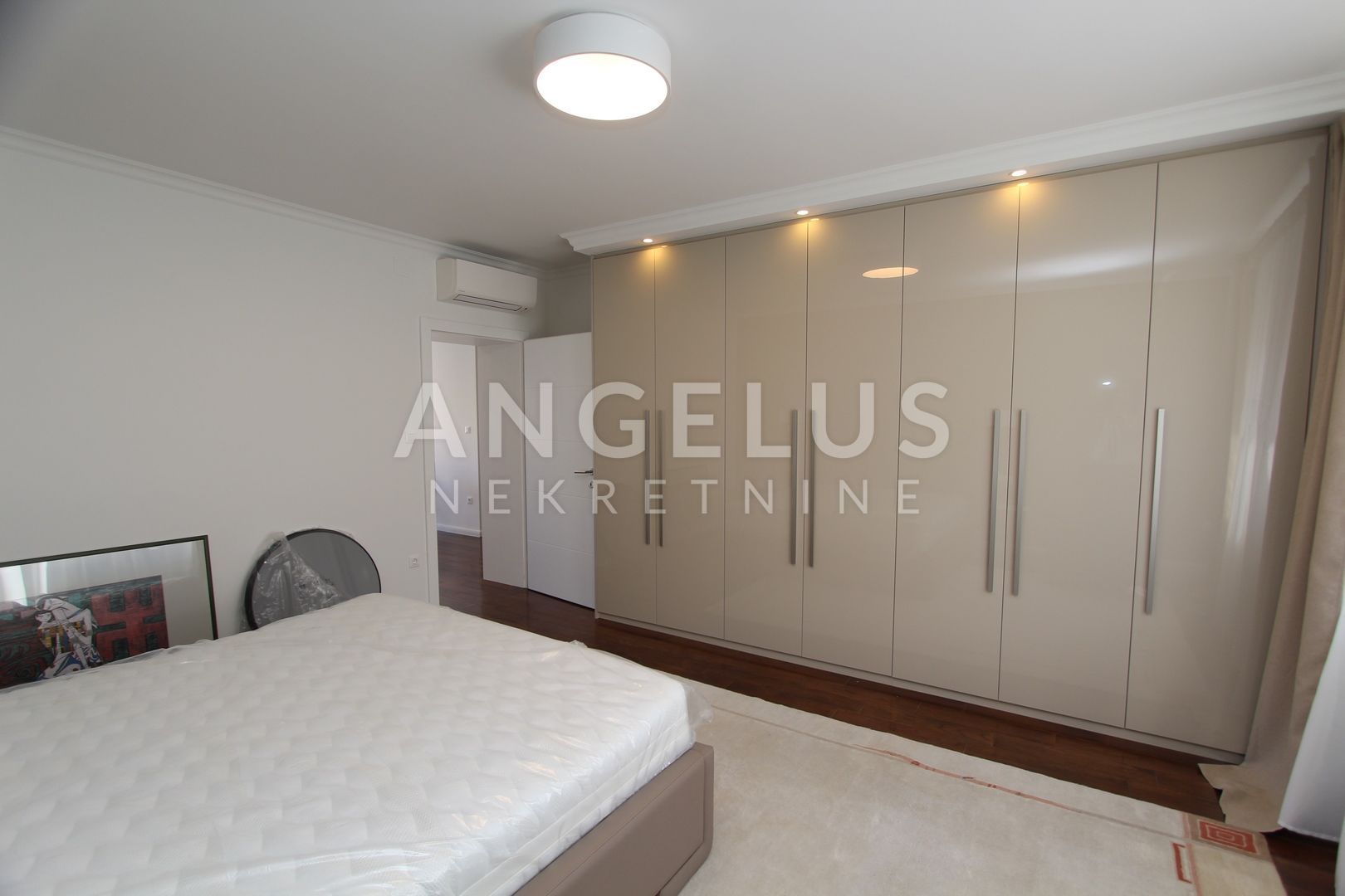 Flat For sale -  Donji grad