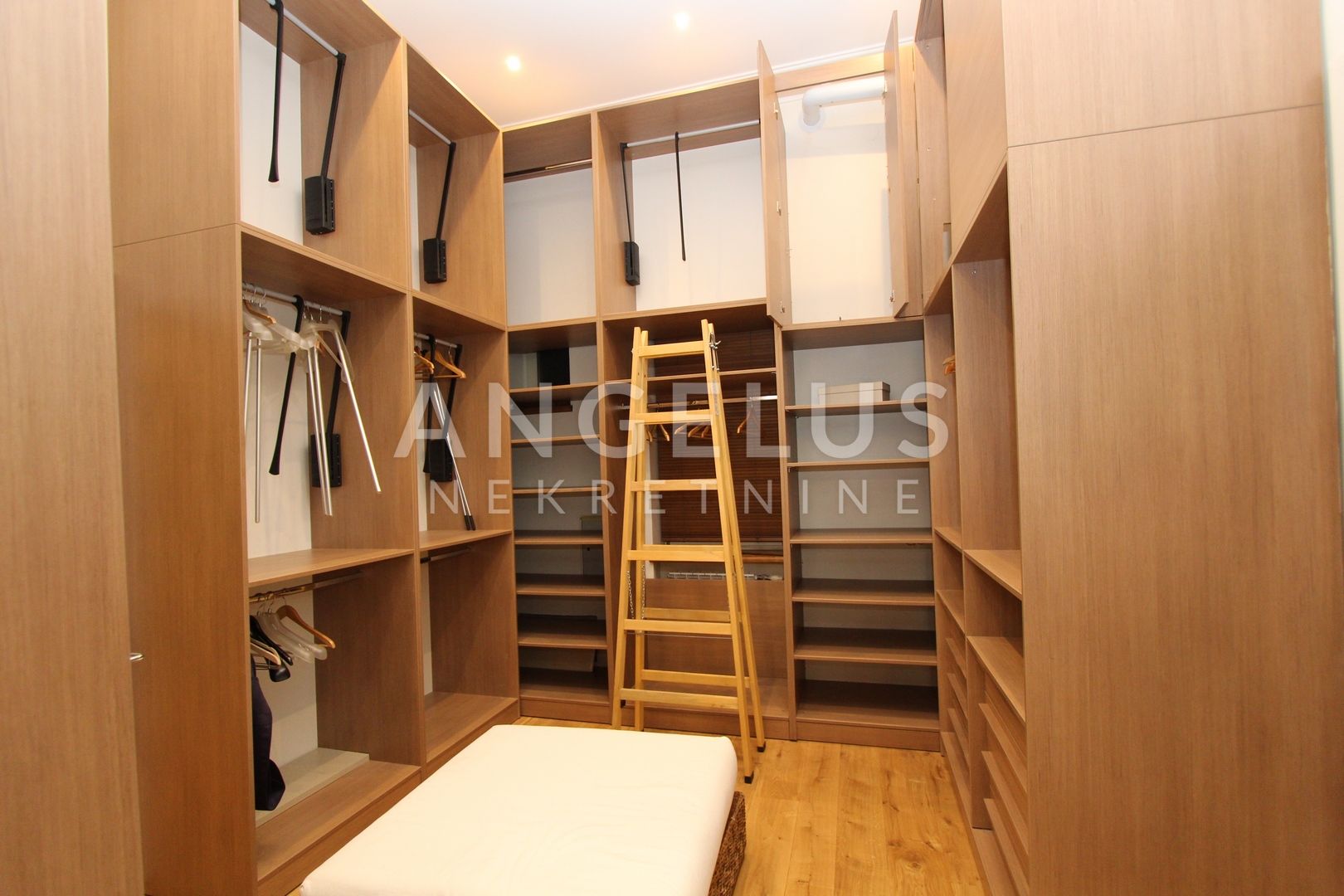 Apartmán Na prodej -  Donji grad
