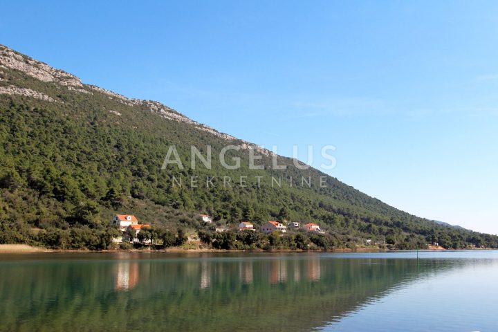 Terreno in vendita 22000 m² – Ston