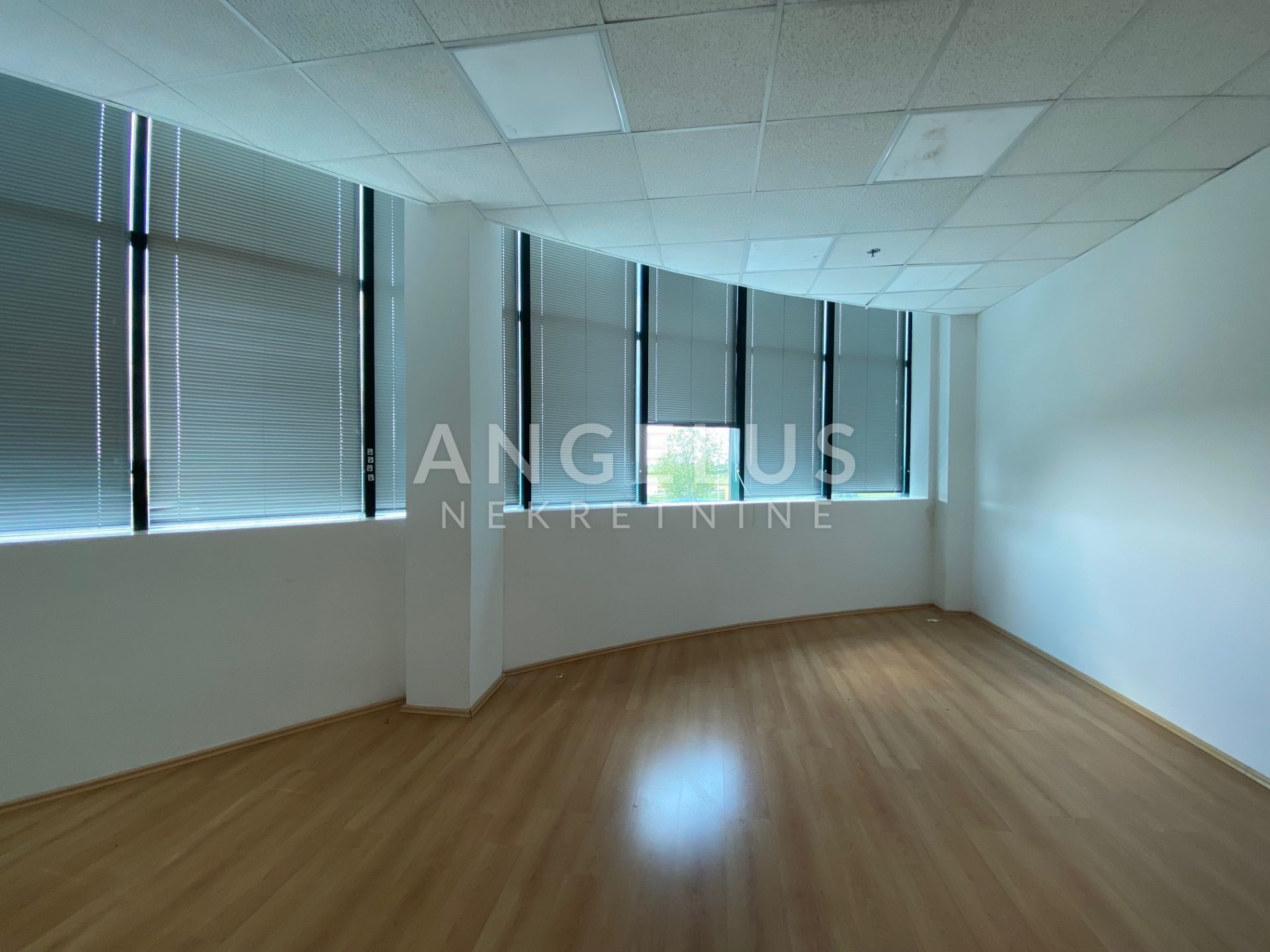 Business premises For rent - Grad Zagreb Buzin
