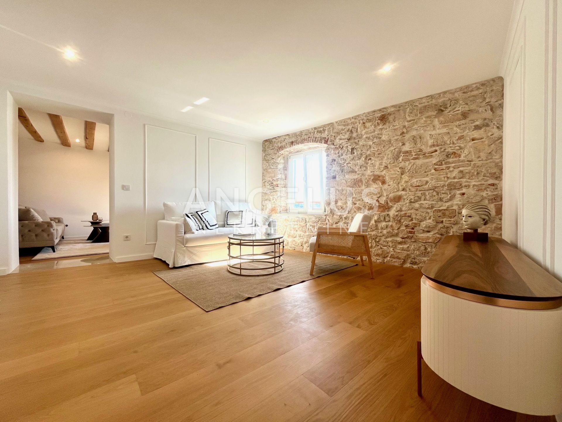 Flat For sale -  Grad