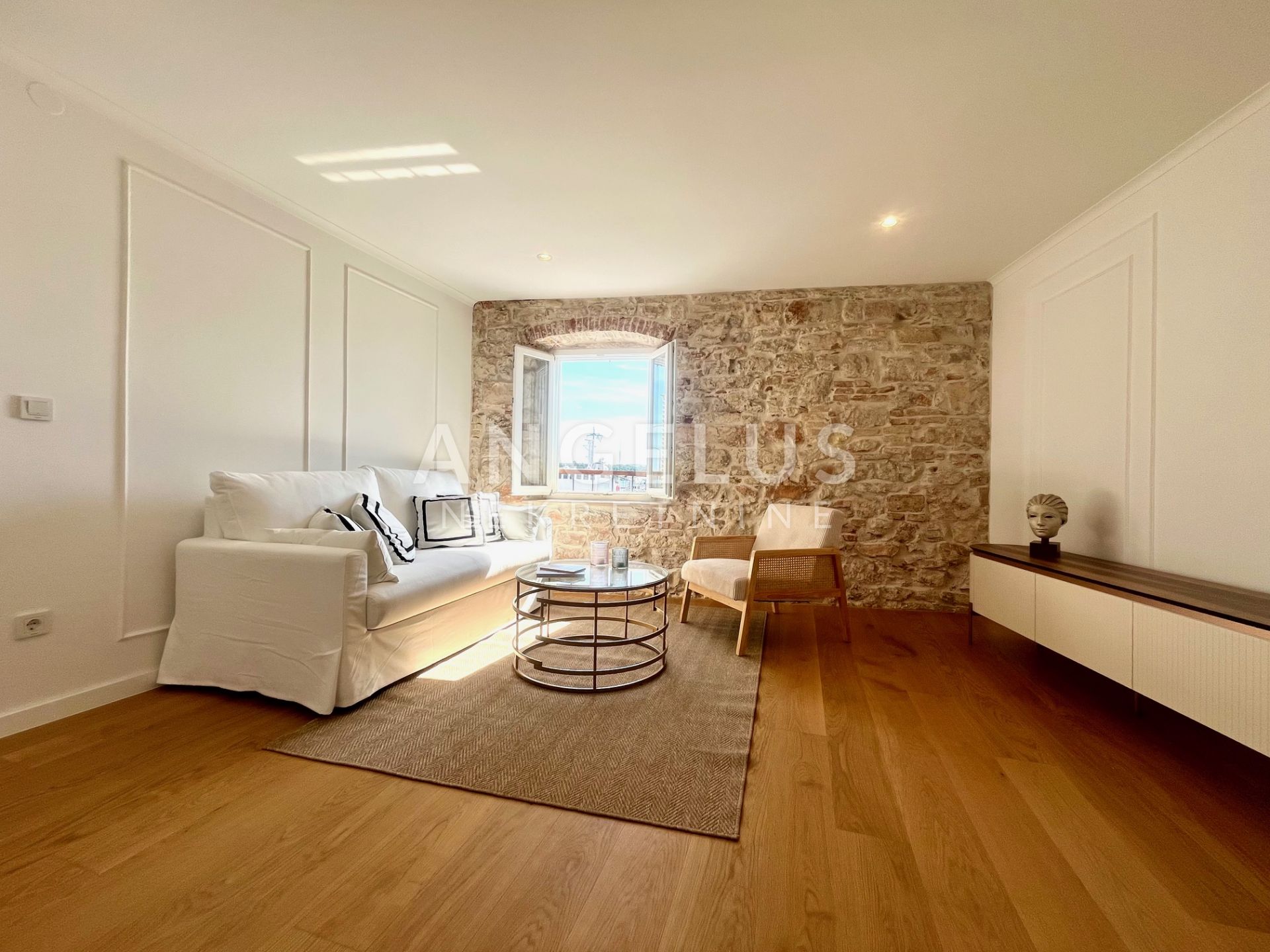 Flat For sale -  Grad