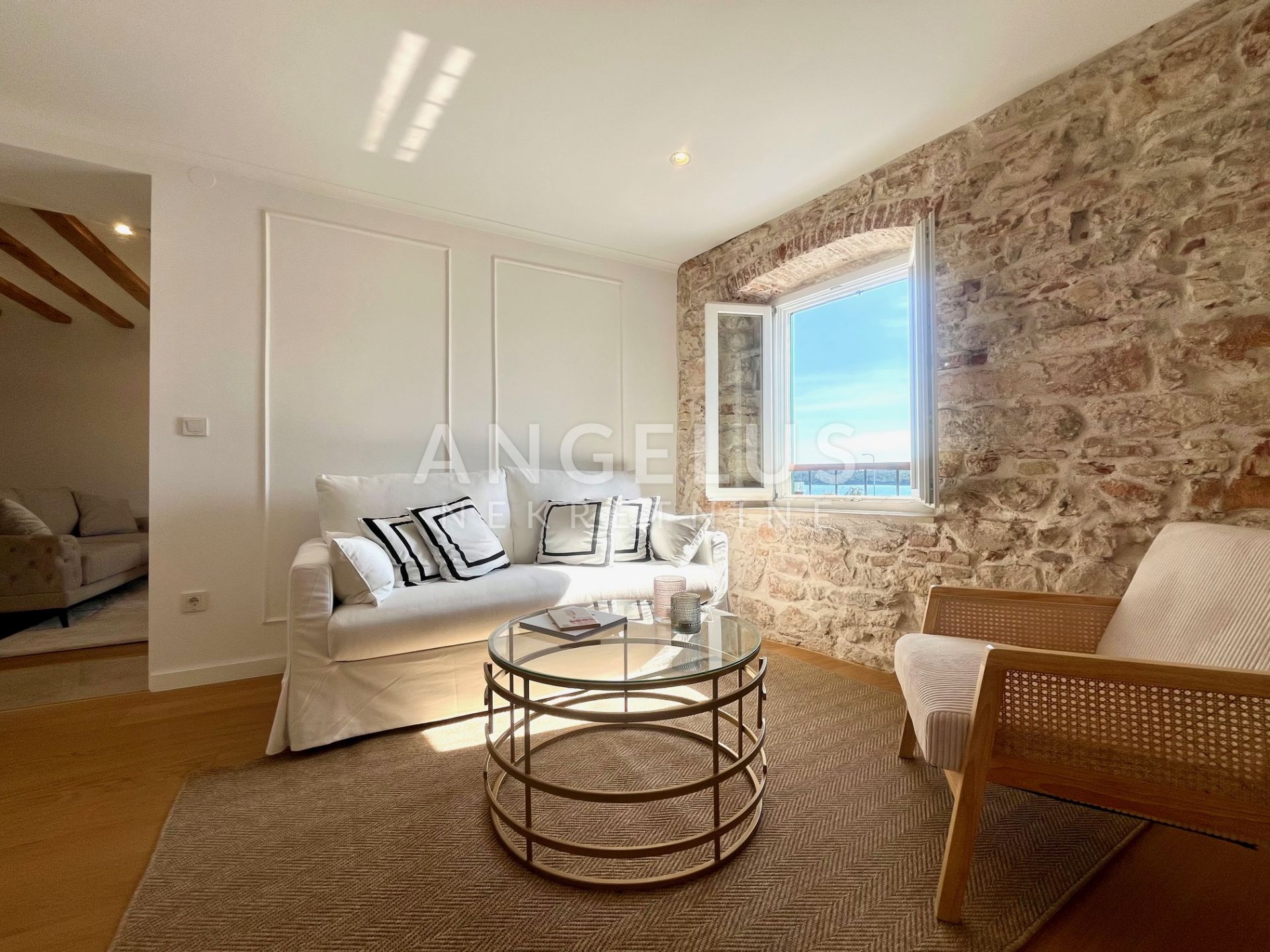 Flat For sale -  Grad