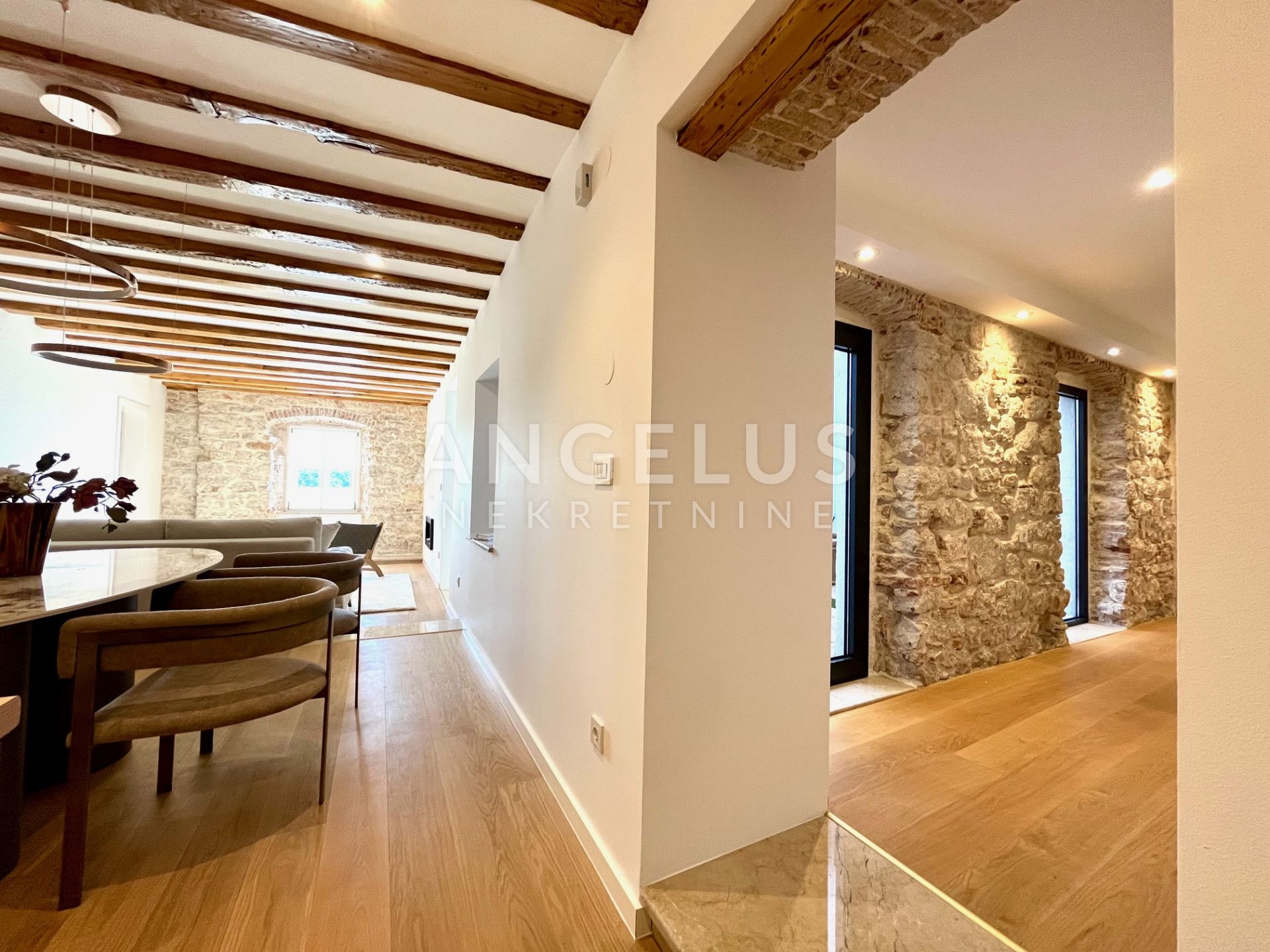 Flat For sale -  Grad