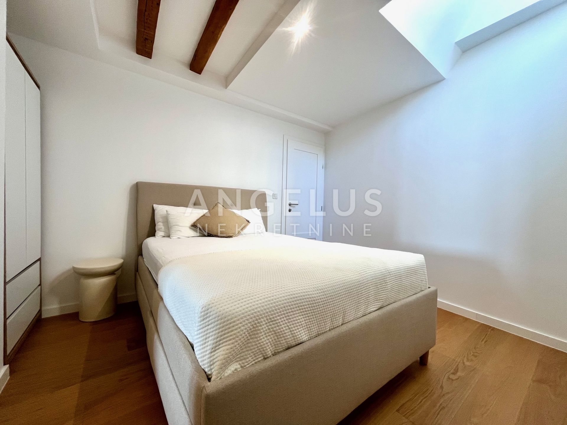 Flat For sale -  Grad