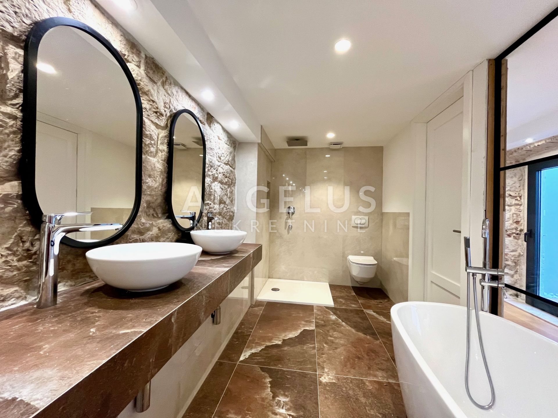 Flat For sale -  Grad