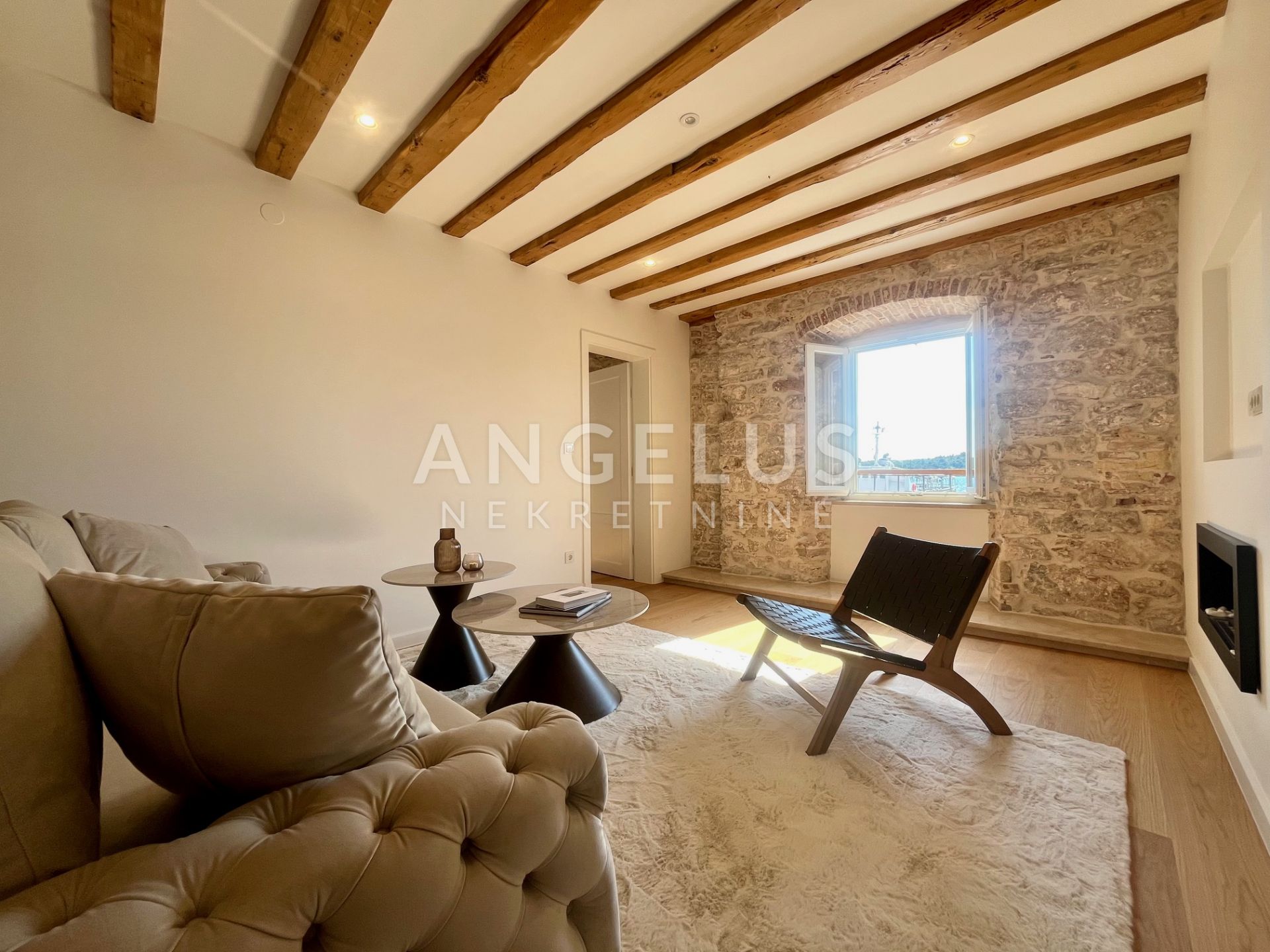 Flat For sale -  Grad