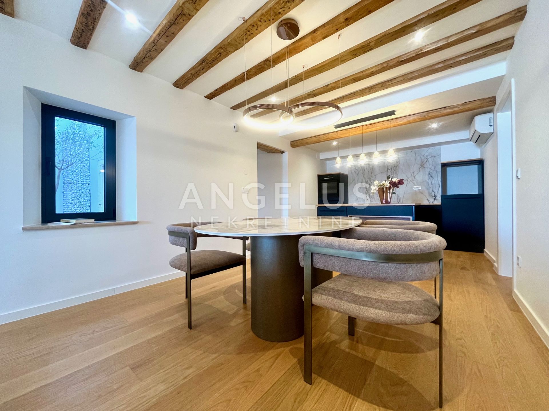 Flat For sale -  Grad