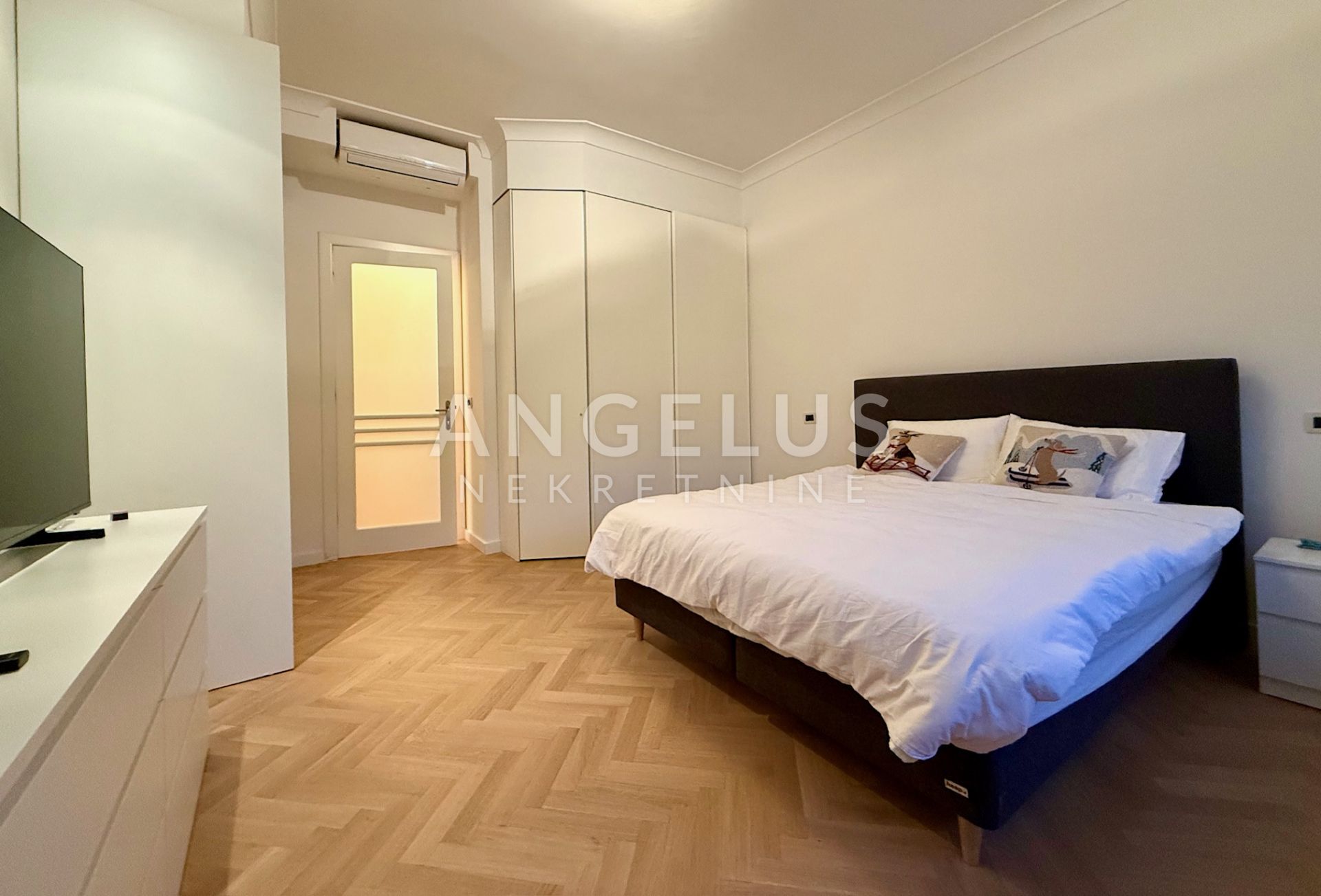 Flat For sale -  Donji grad