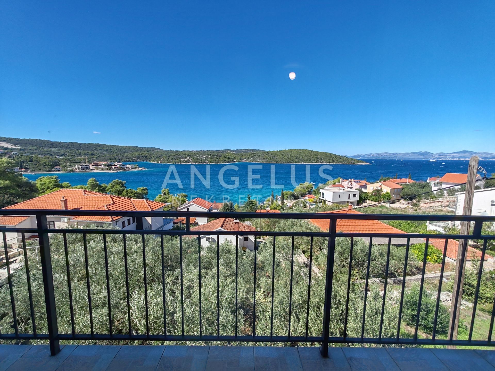 Kuća Na prodaju -  Nečujam