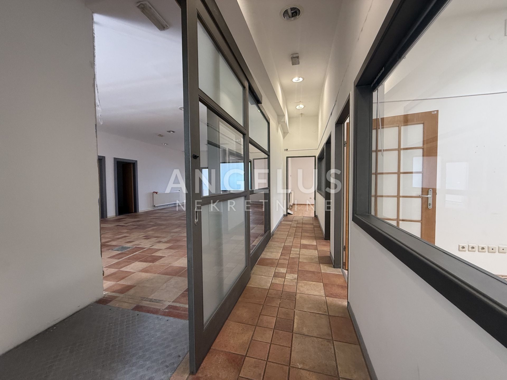 Commerciale In vendita -  Buzin