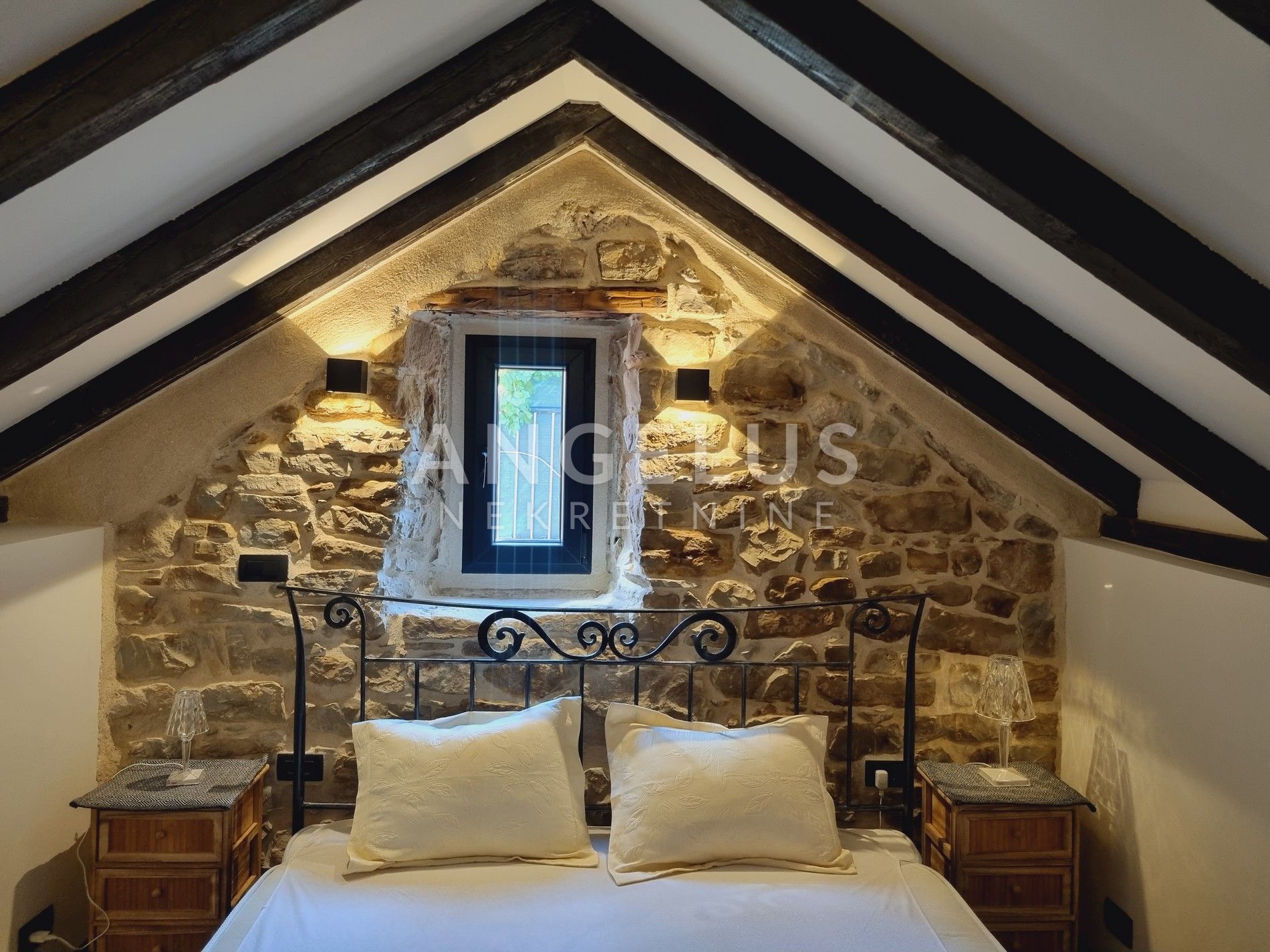 Casa In vendita - Splitsko-dalmatinska Kaštel Lukšić - foto 2/23